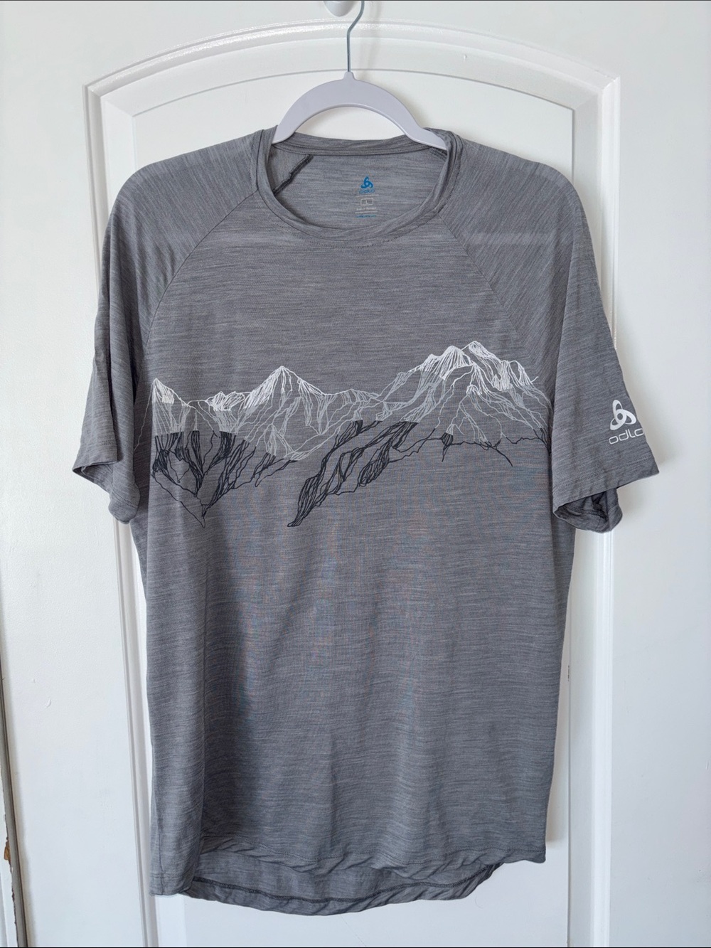 Oslo wool blend Mountain Graphic Performance Tee T shirt L